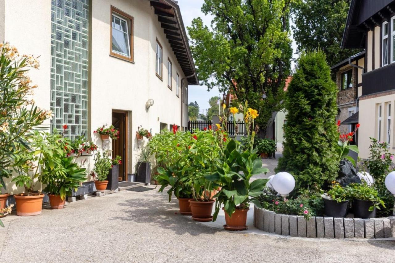 Ferienwohnung Haus zu den Zwei Eichen Perchtoldsdorf Exterior foto