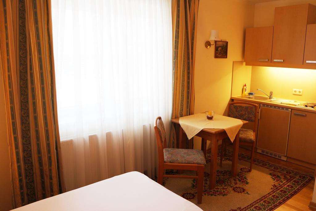 Ferienwohnung Haus zu den Zwei Eichen Perchtoldsdorf Exterior foto